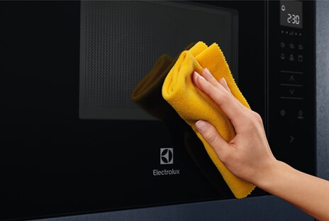 How to use a microwave oven effectively and safely